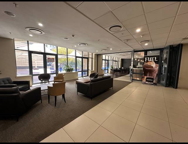 1,295M² OFFICE TO LET IN SANDTON CENTRAL